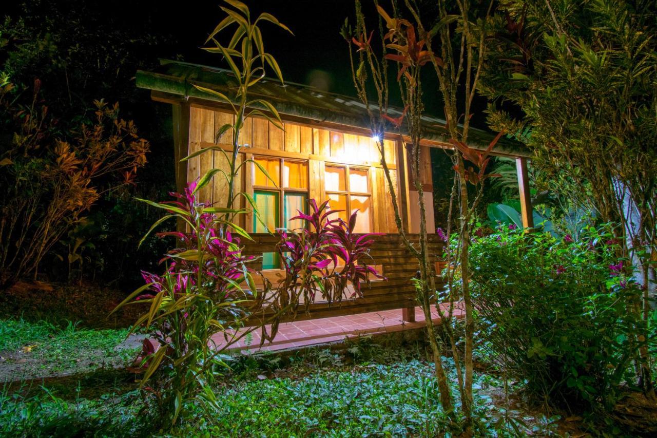 Hosteria Los Cedros De Mindo Ngoại thất bức ảnh